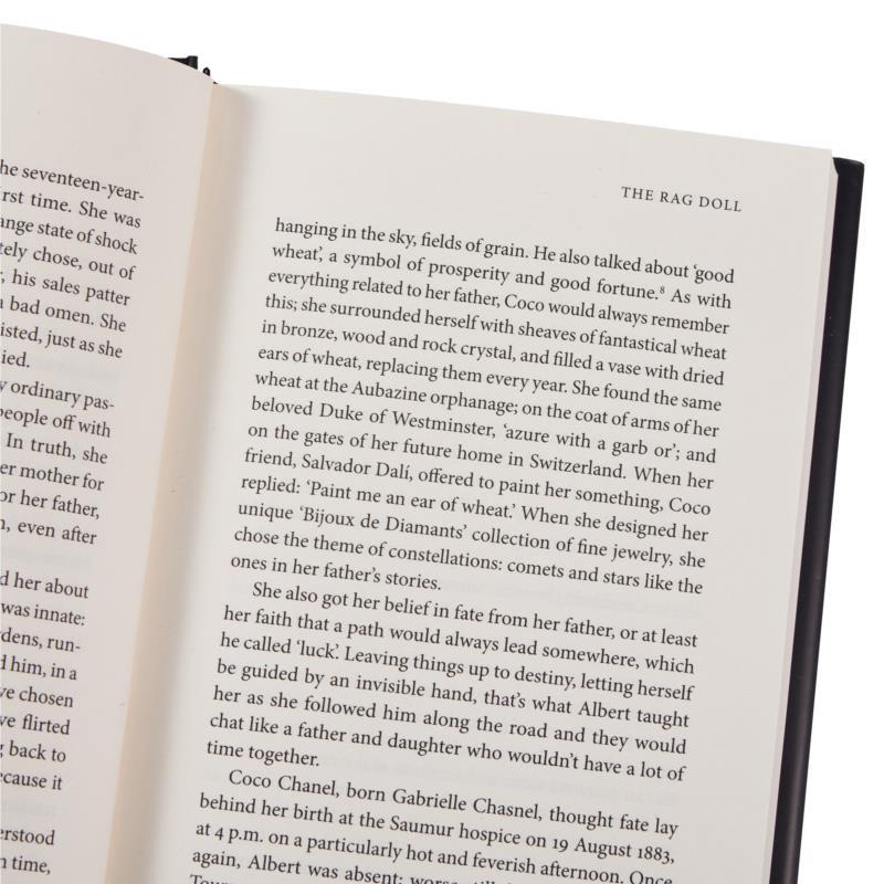 Coco Chanel An Essence Of Myst - Photography Book review and price
